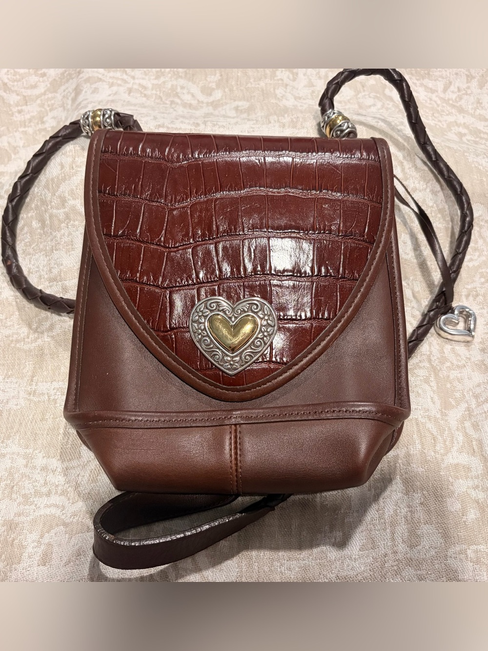 Brighton Brown Croc-Texture Saddle Leather Vintage Crossbody Bag Heart Medallion